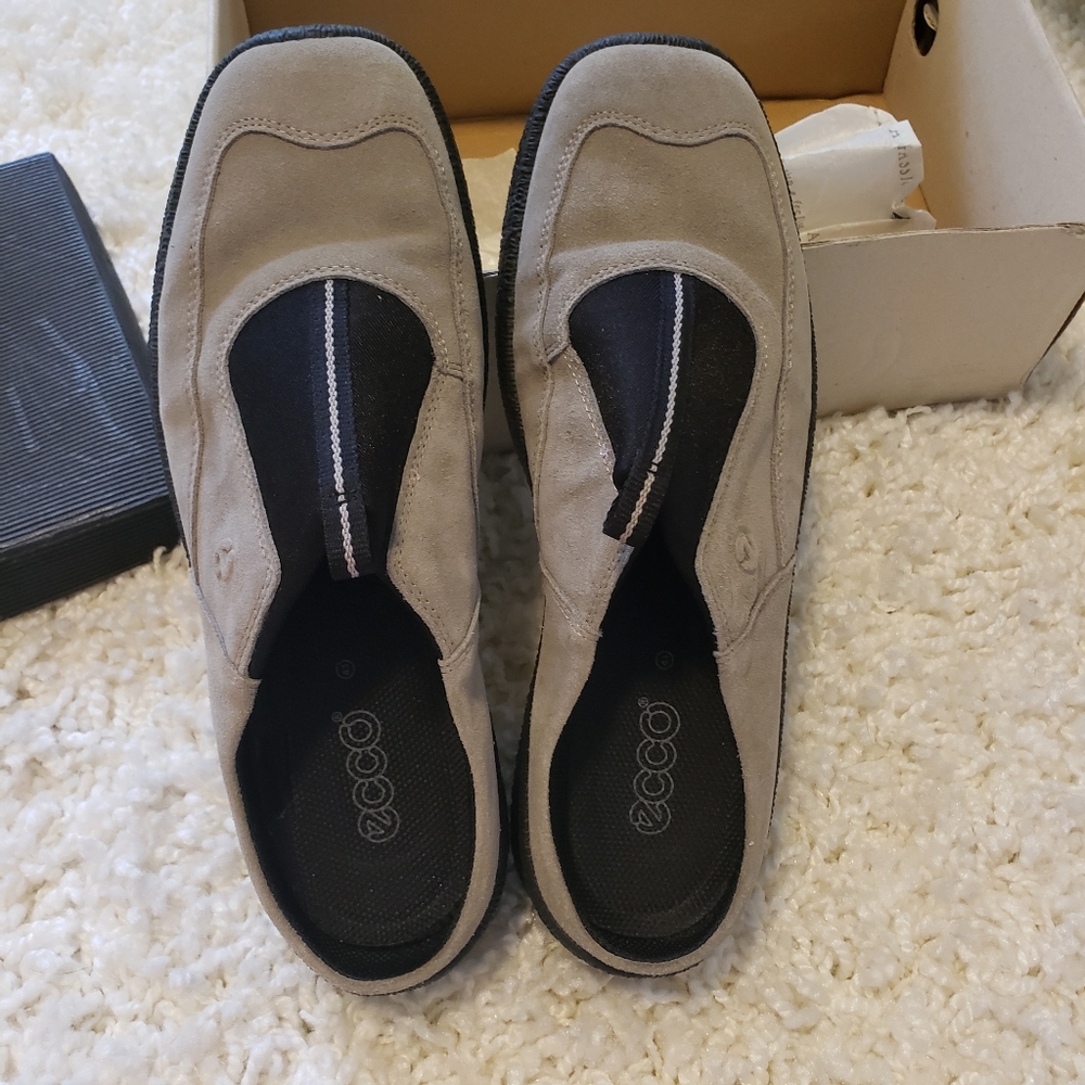 NWOT Ecco comfortable!!!